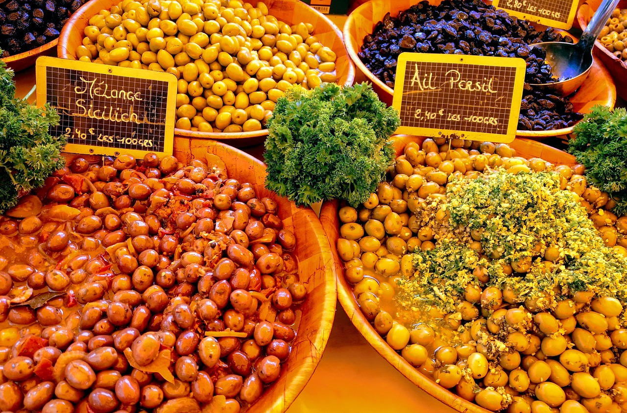 olives  market  thônes free photo