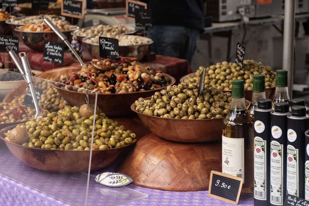 olives  olive oil  market day free photo