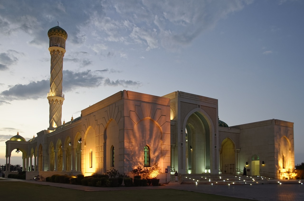 oman  muscat  zulfa mosque free photo