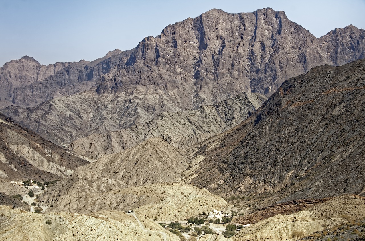 oman  snake gorge  mountains free photo