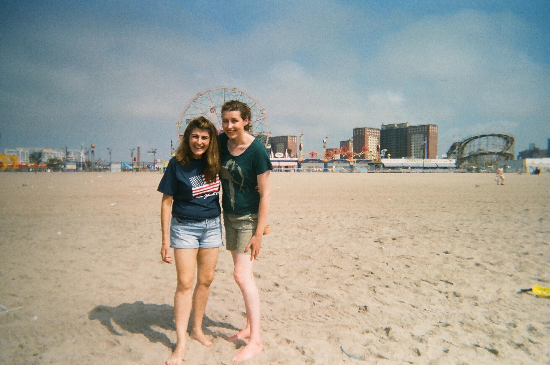 holiday beach mother daughter free photo