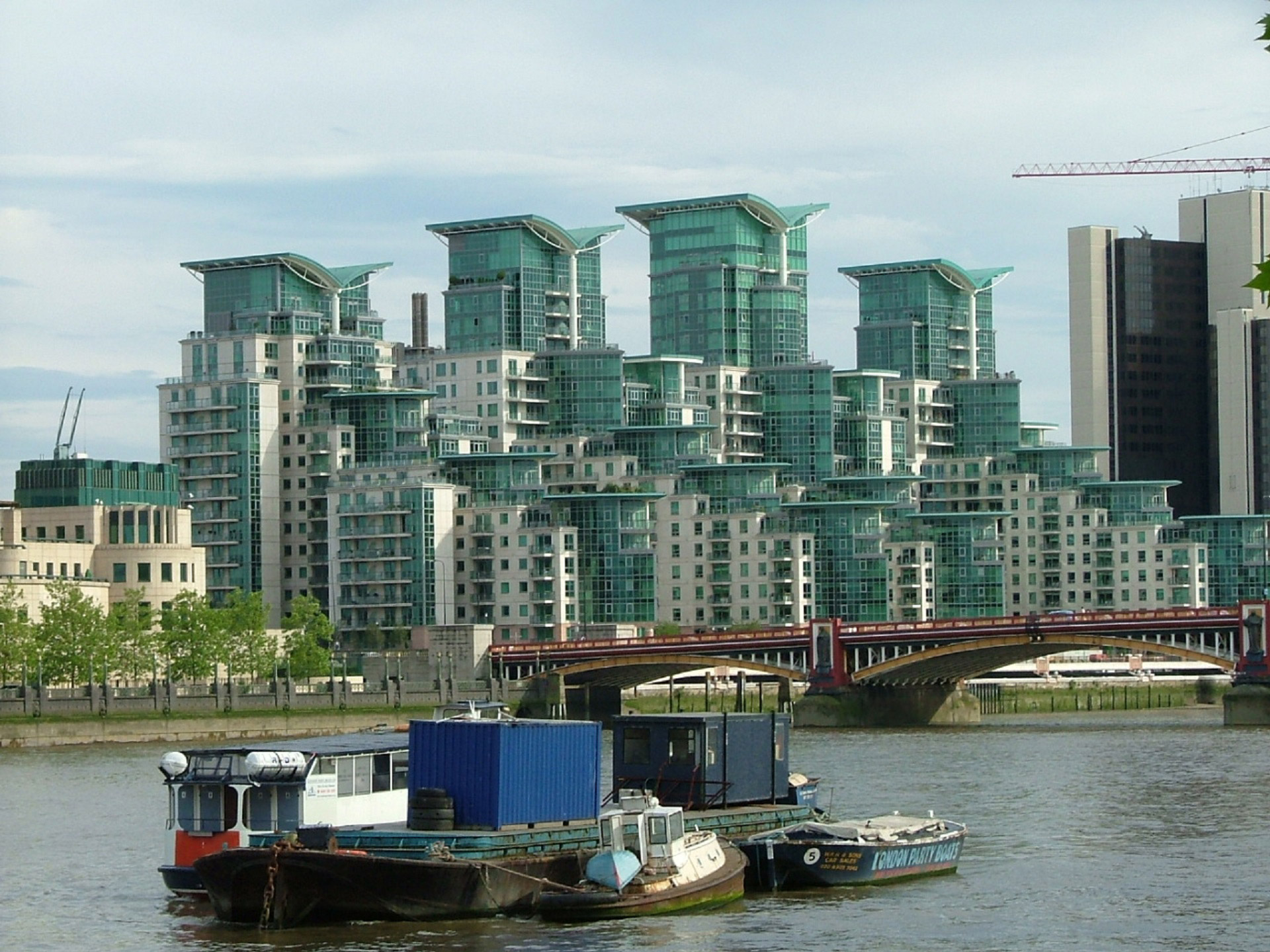 river thames london scenes on the river thames free photo