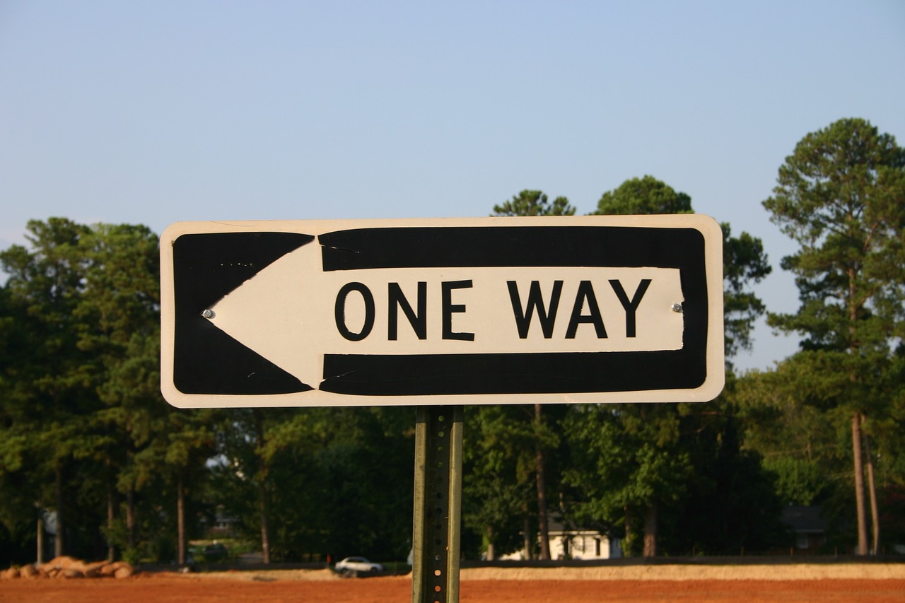 one-way sign arrow free photo