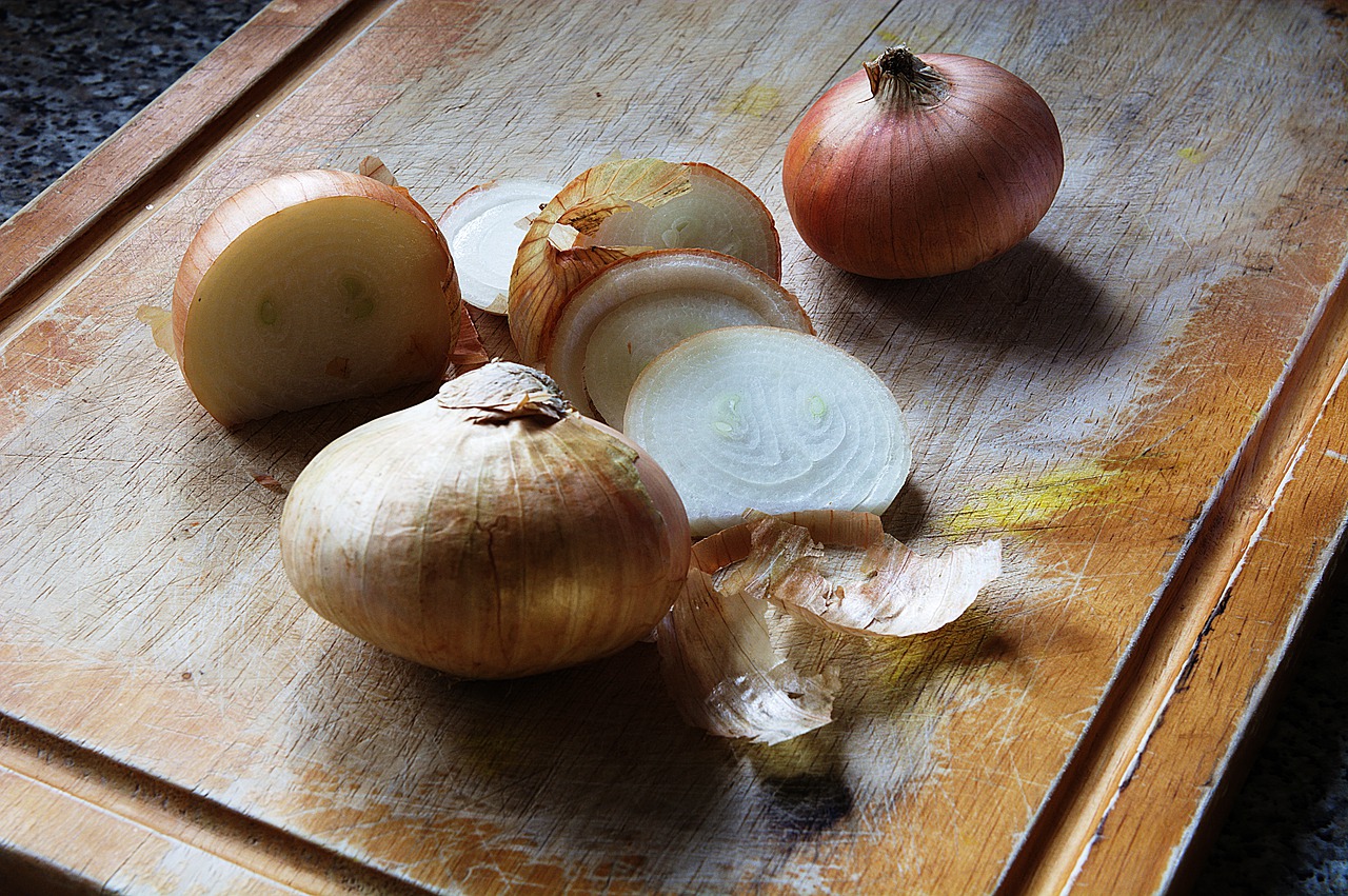 onions  cut  vegetable free photo