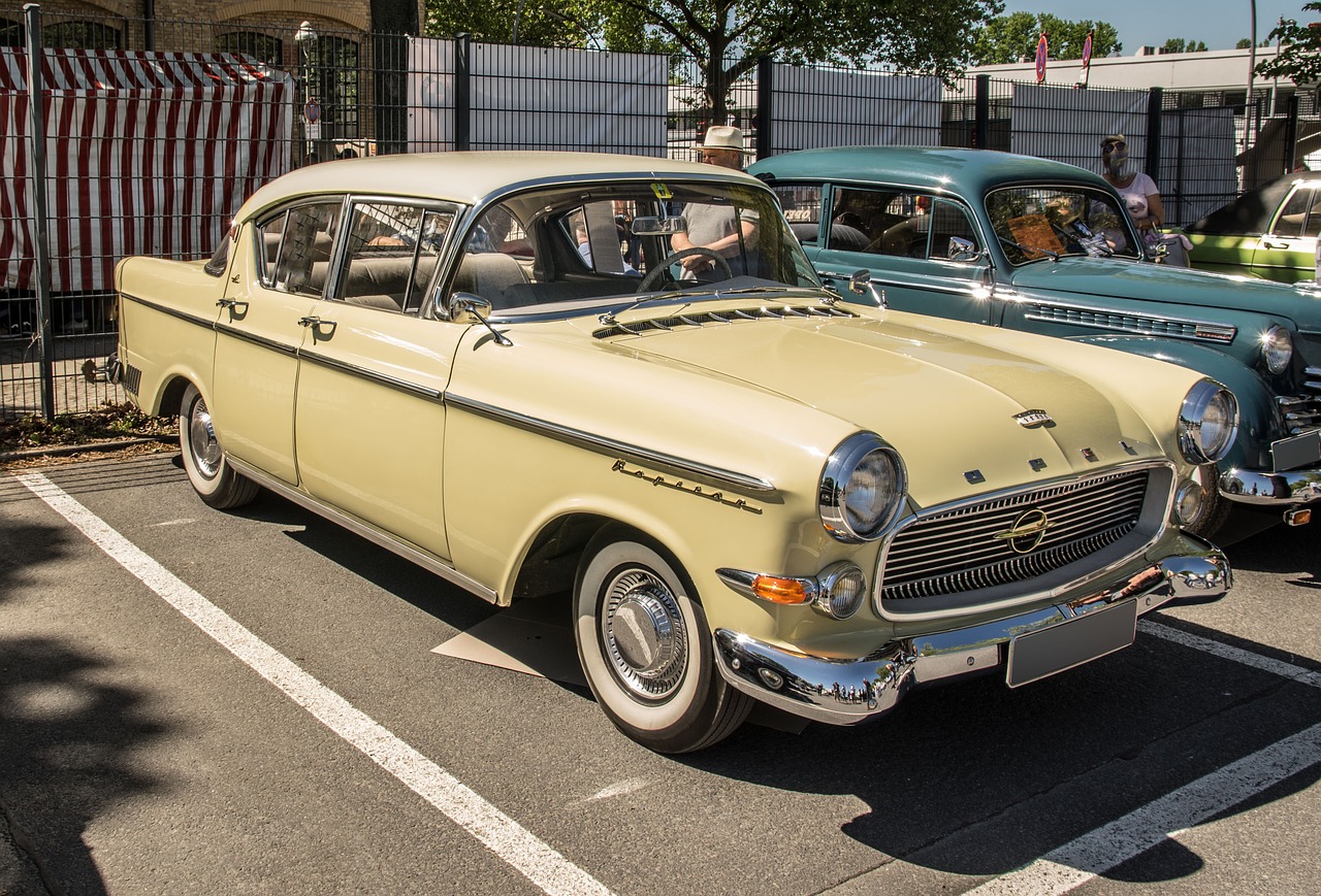 opel  captain  oldtimer free photo