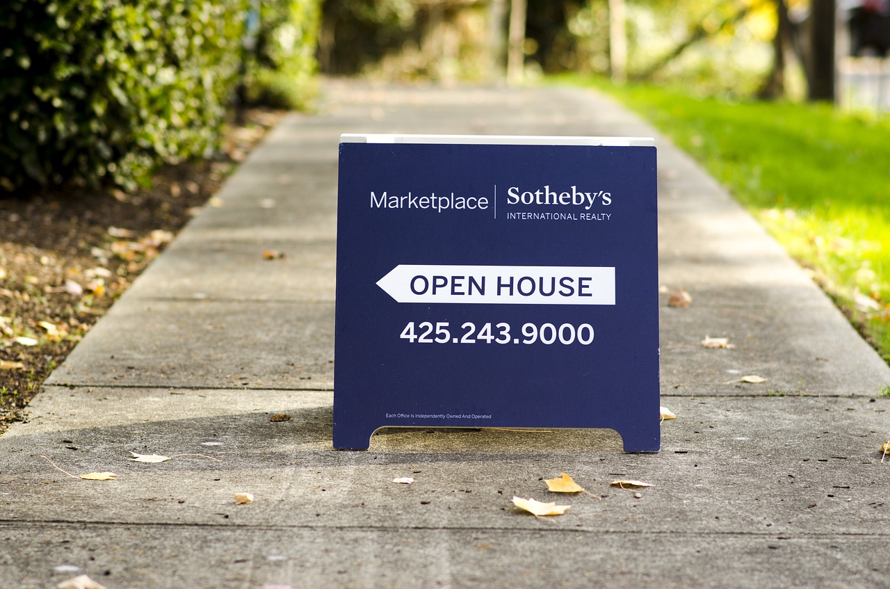 open house sign aboard free photo
