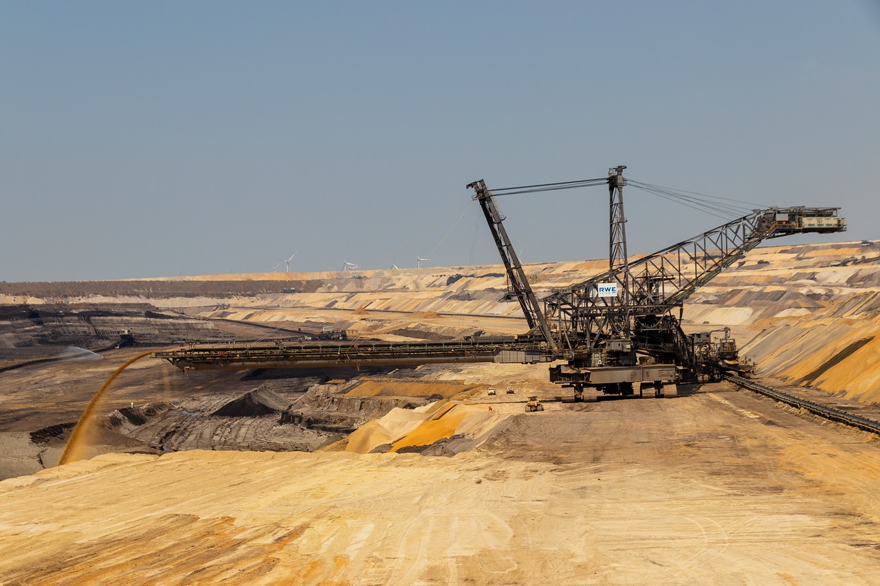 open pit mining  carbon  coal mining free photo
