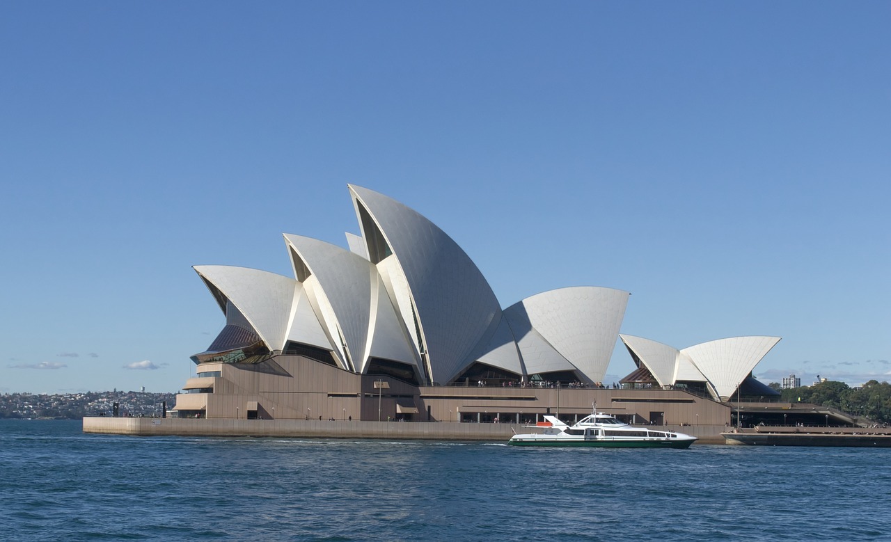 opera house sydney sydney harbour free photo