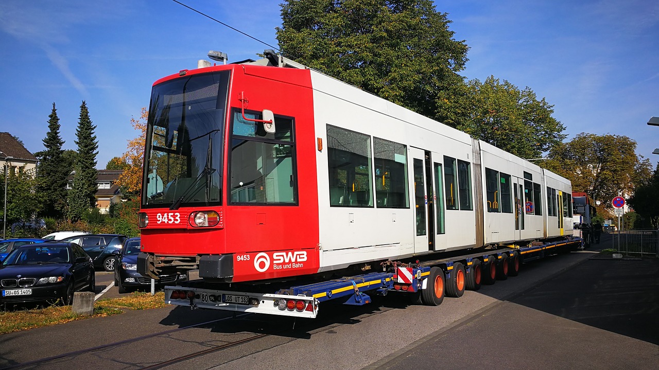 öpnv  tram  low-floor cars free photo