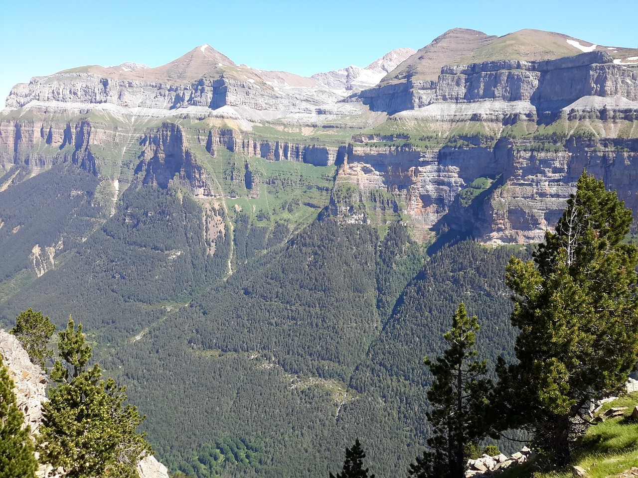 ordesa national park mountains landscape free photo