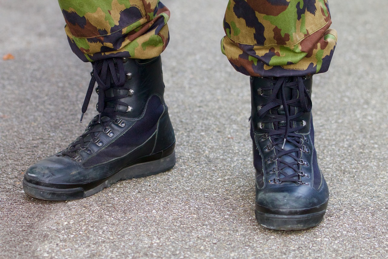ordonanzschuhe shoes combat boots free photo