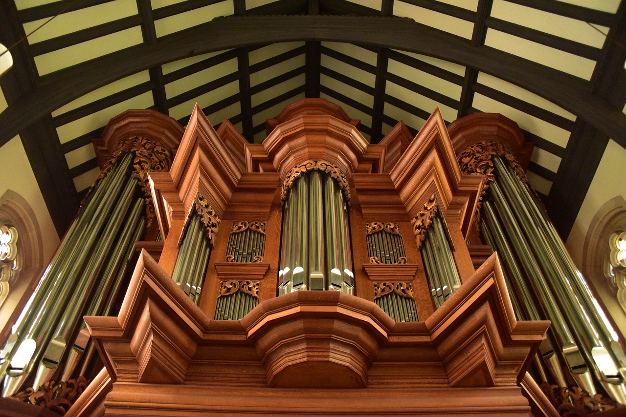 organ gothic musical instrument symmetry free photo
