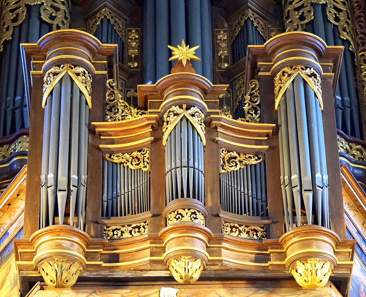organ  church  historically free photo