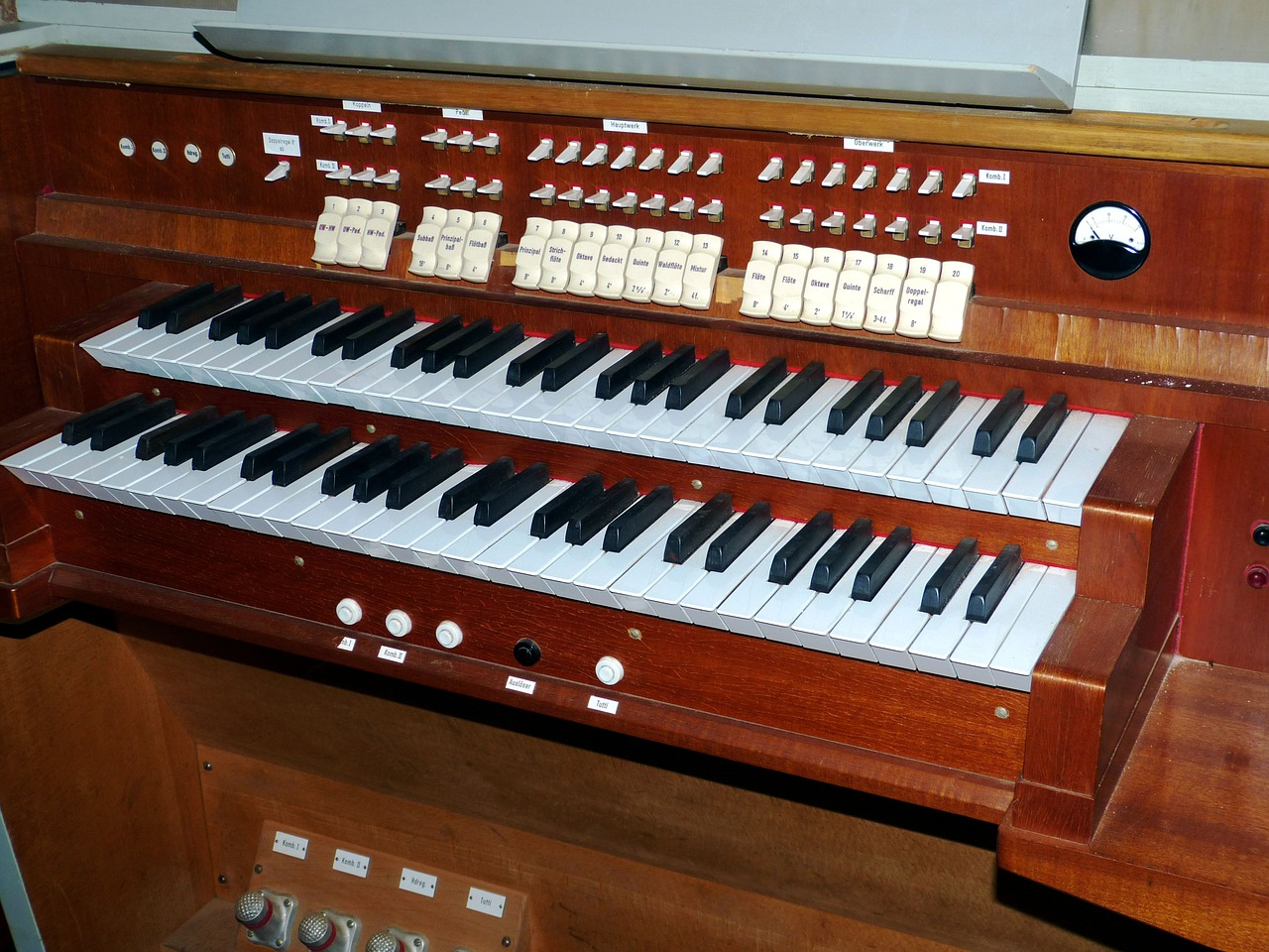 organ instrument church free photo