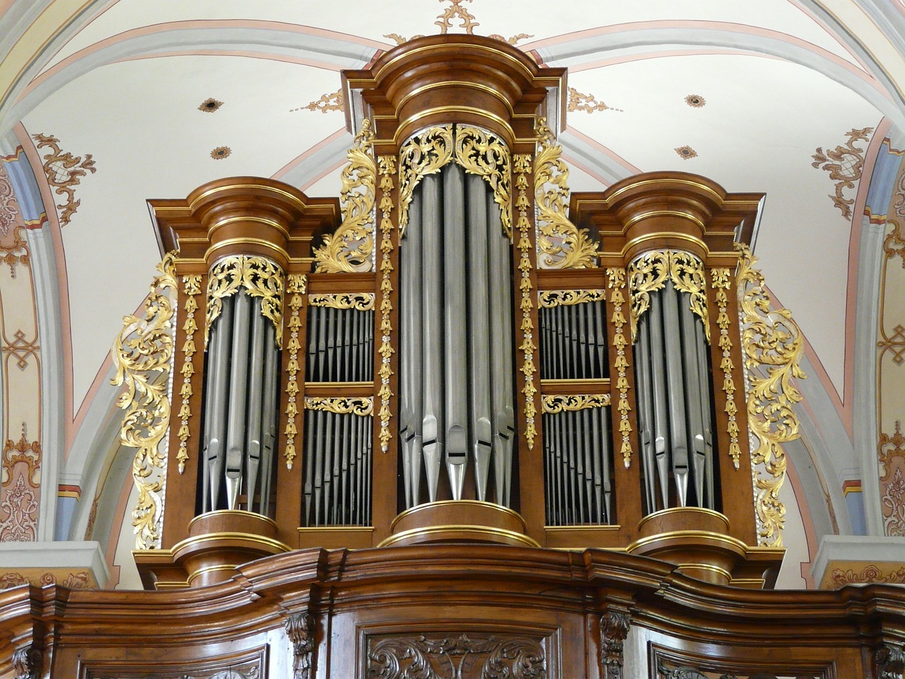 organ church organ whistle free photo