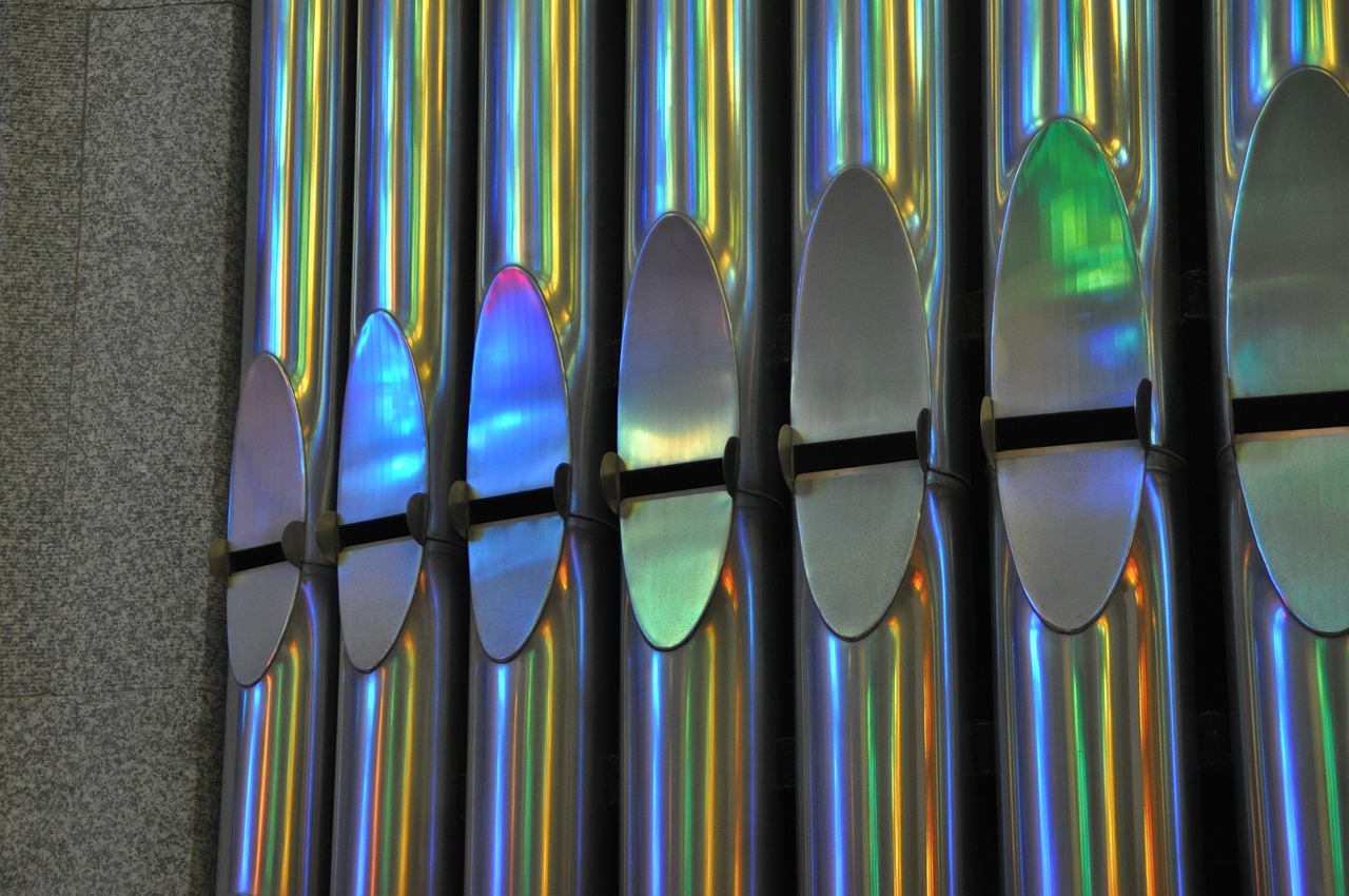 organ whistle sagrada familia church free photo