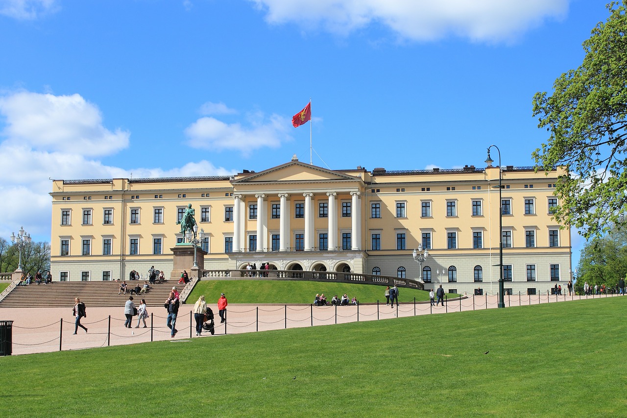 oslo norway king house free photo