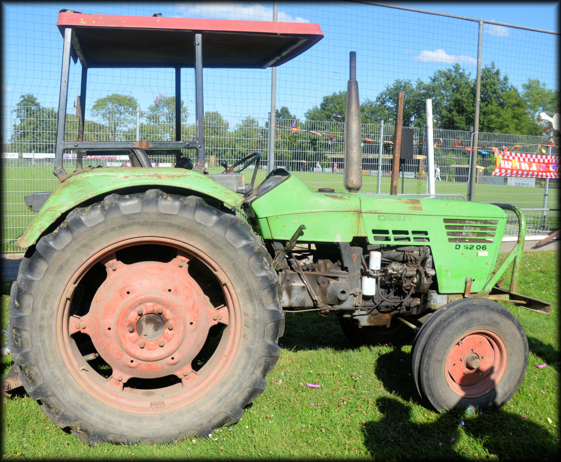 tractor farm machine old free photo
