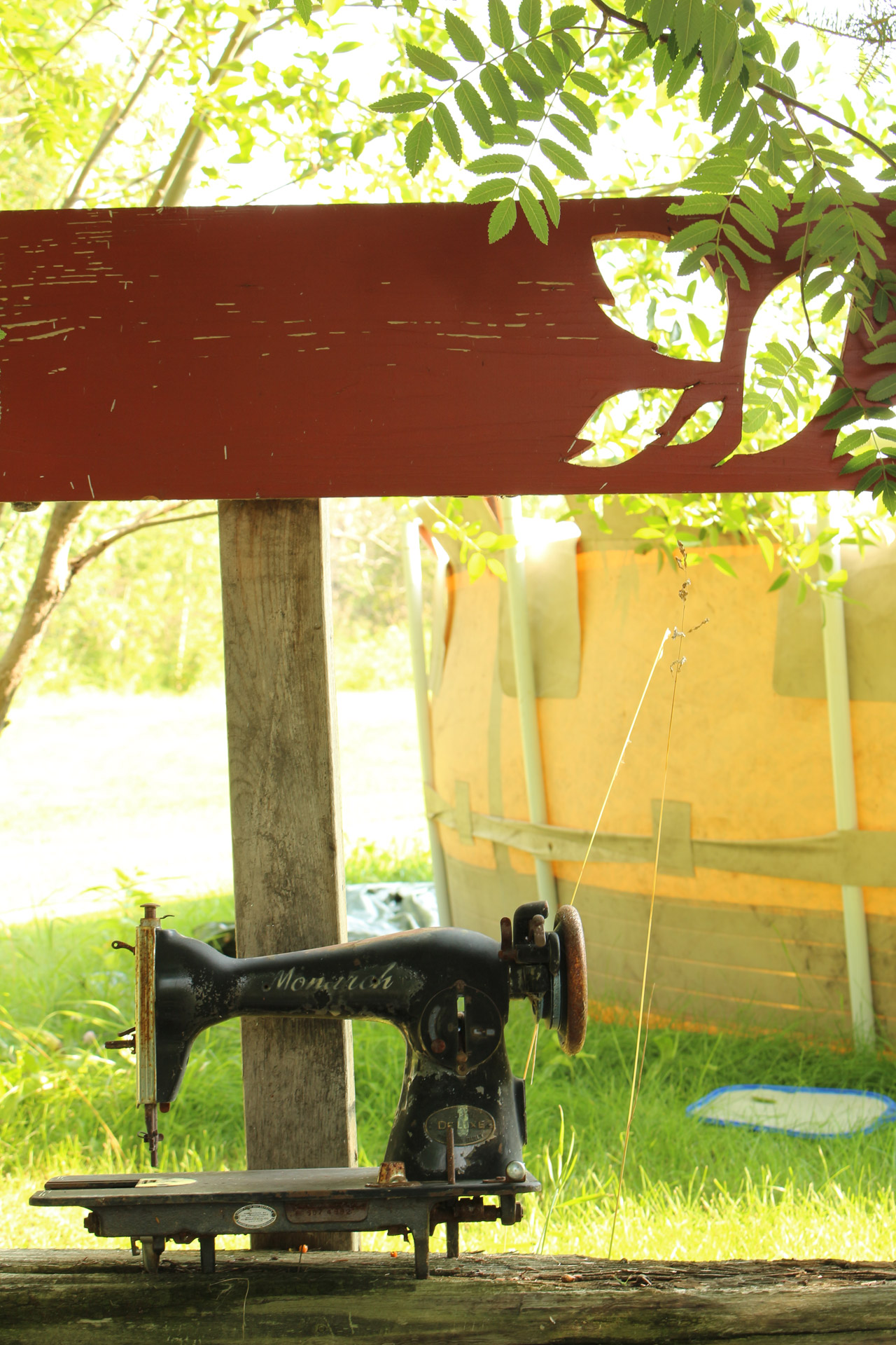 outdoor sewing machine free photo