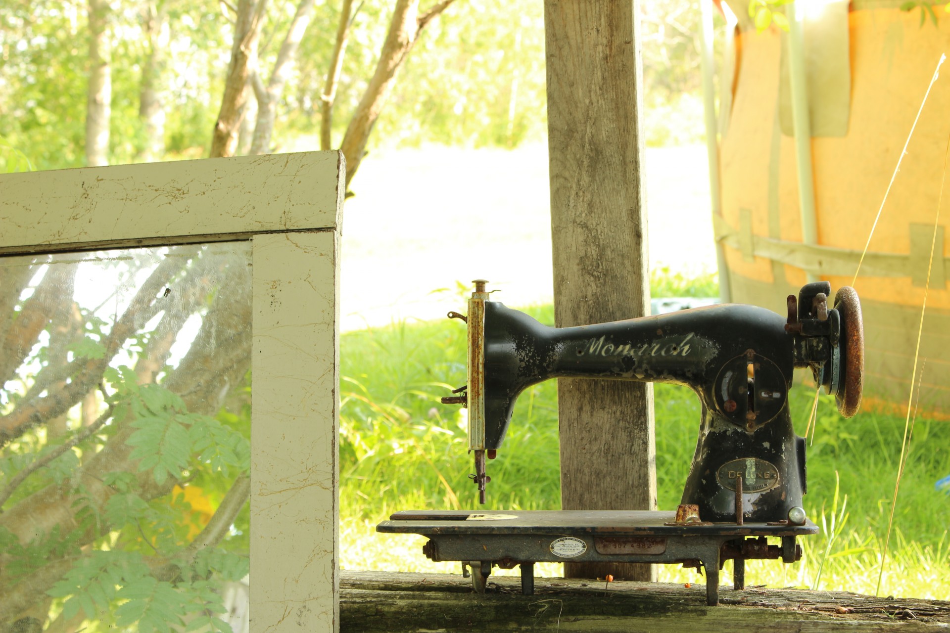 outdoor sewing machine free photo