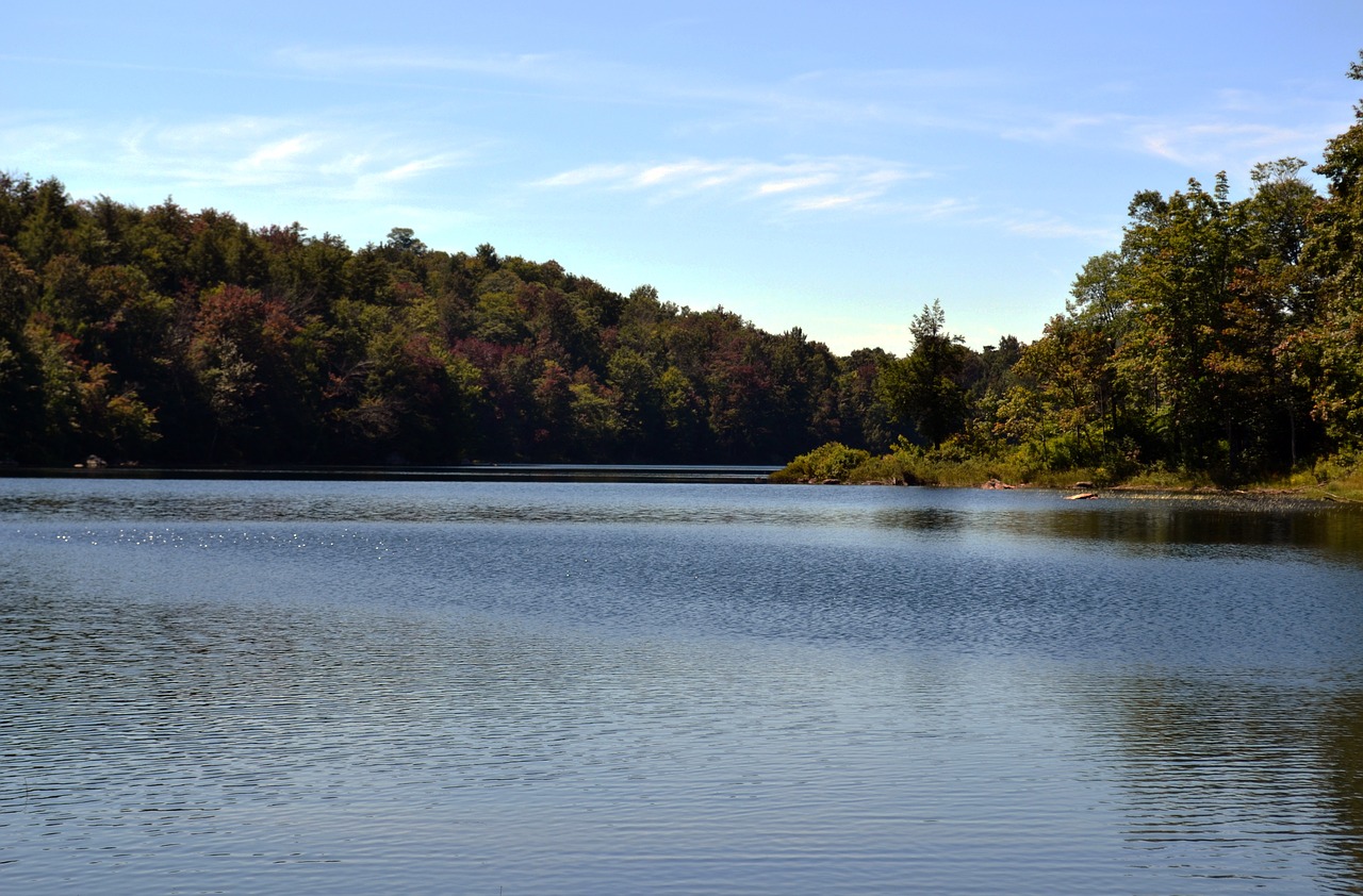 outdoors landscape lake free photo