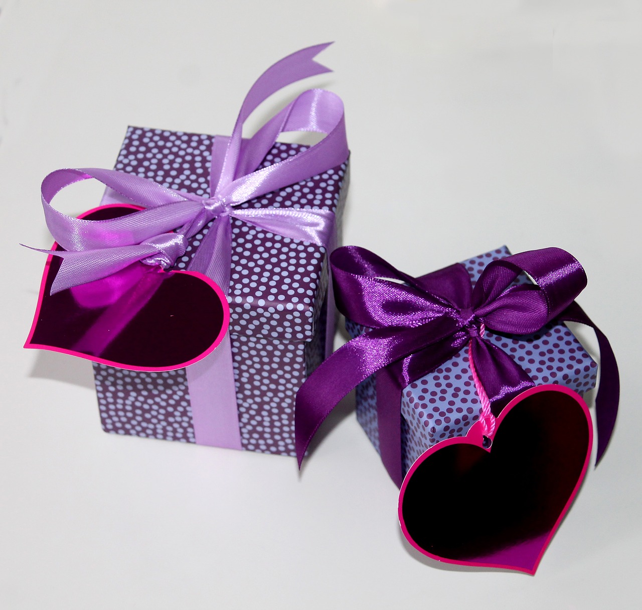 packages gifts boxes free photo