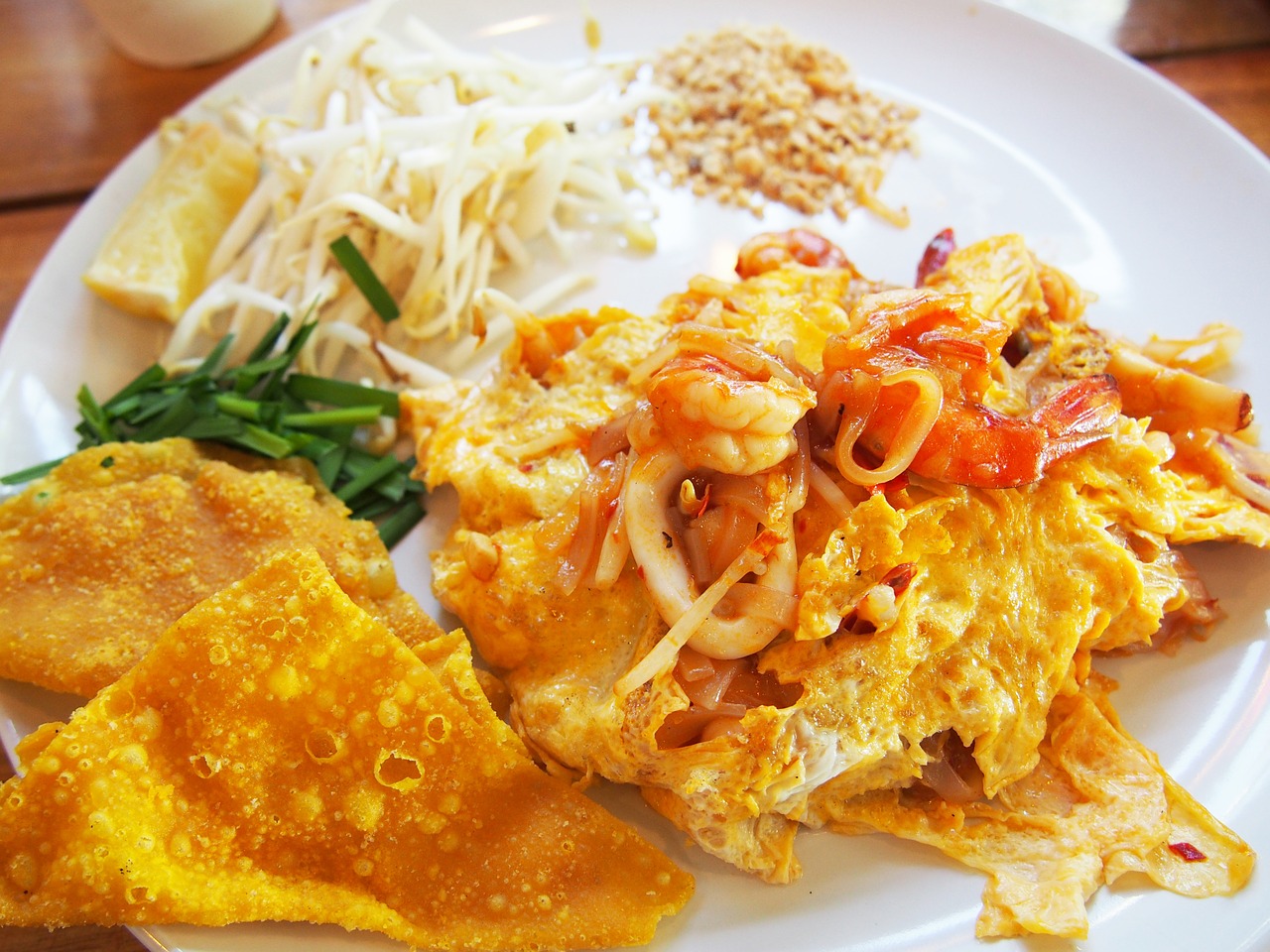 pad thai thai food food free photo