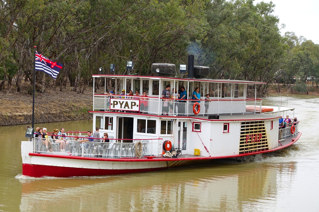 paddle steamer paddle boat river boat free photo
