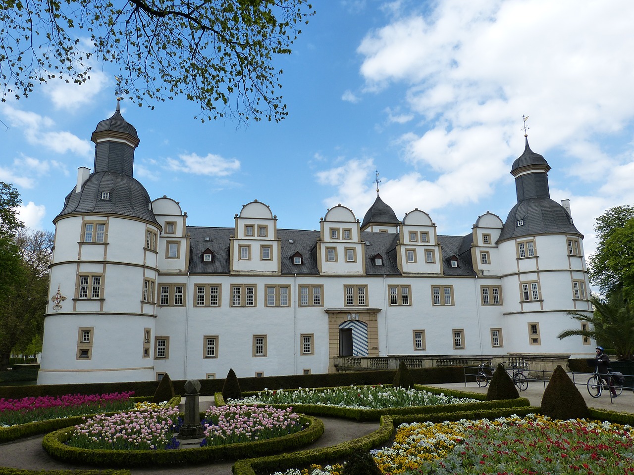 paderborn castle neuhaus free photo