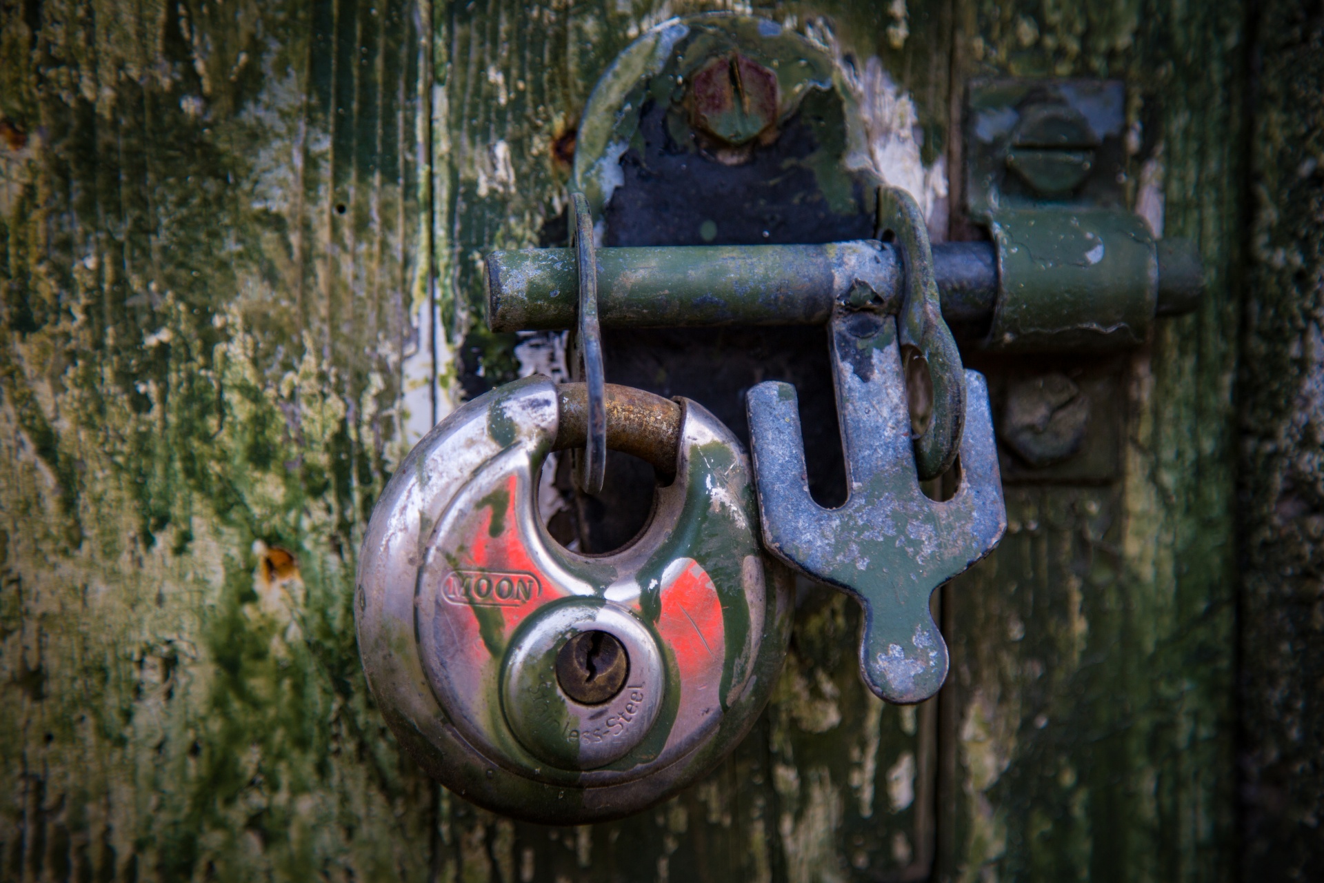 old padlock closeup free photo