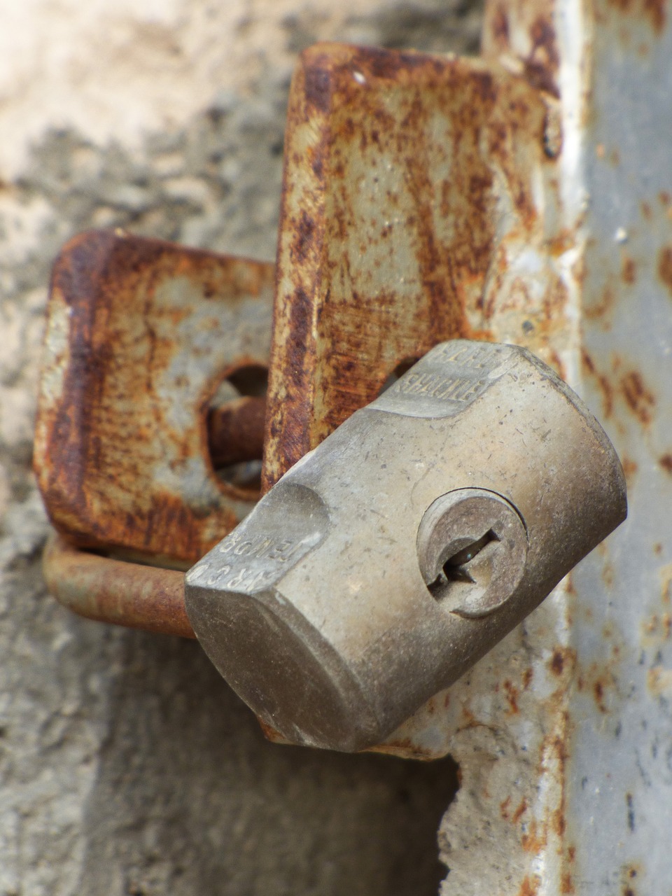 padlock close old free photo