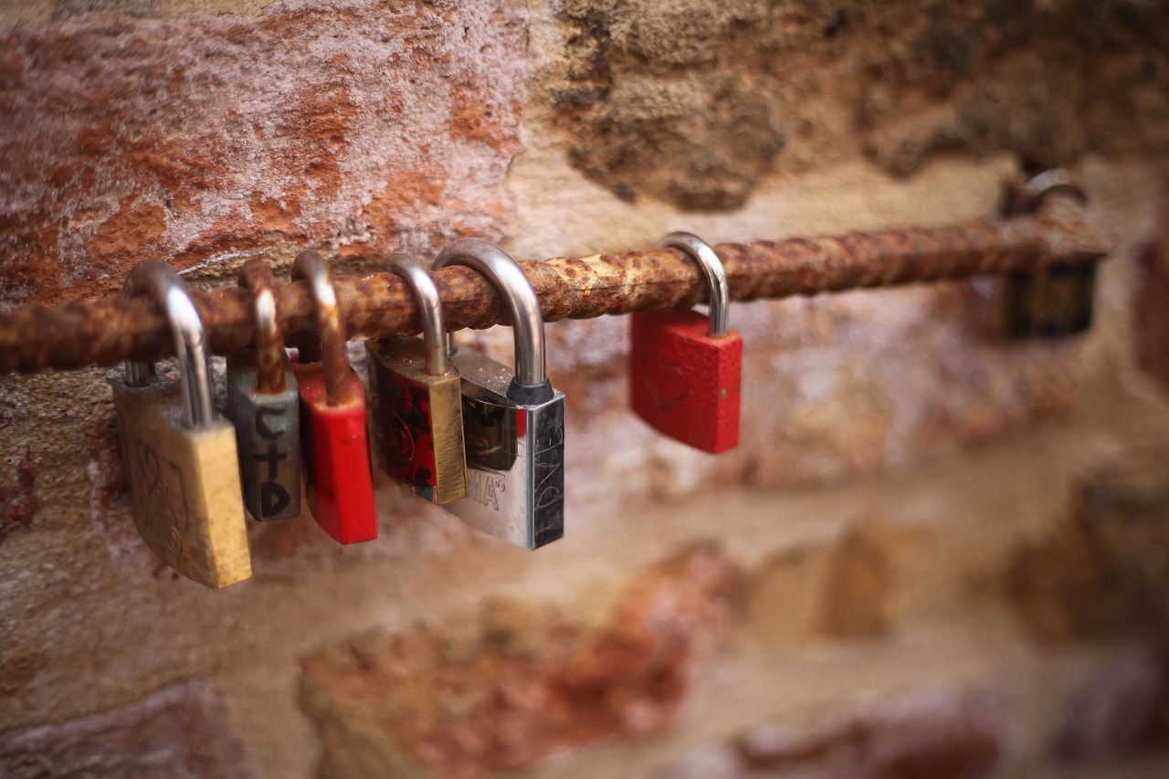 padlock color street free photo