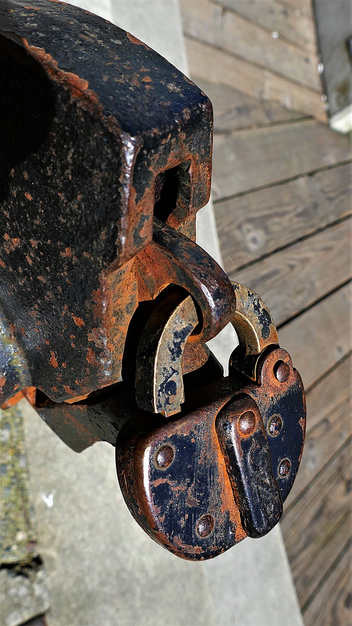 padlock old rusted free photo