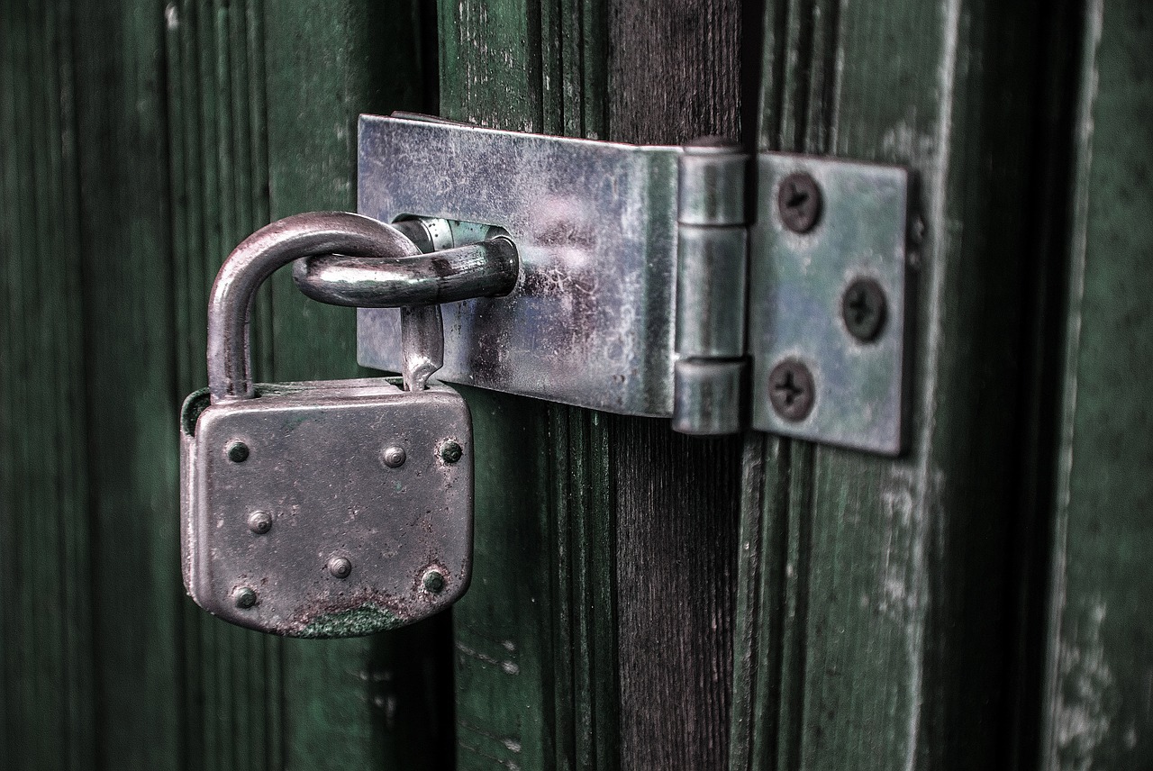 padlock castle padlocks free photo