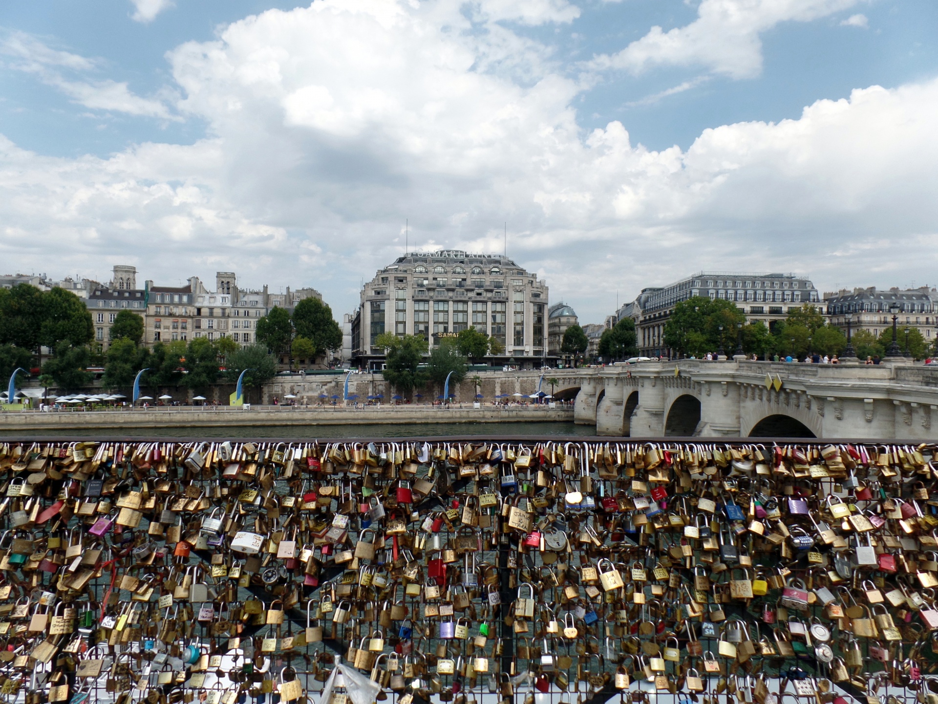 padlocks department store la samaritaine paris free photo