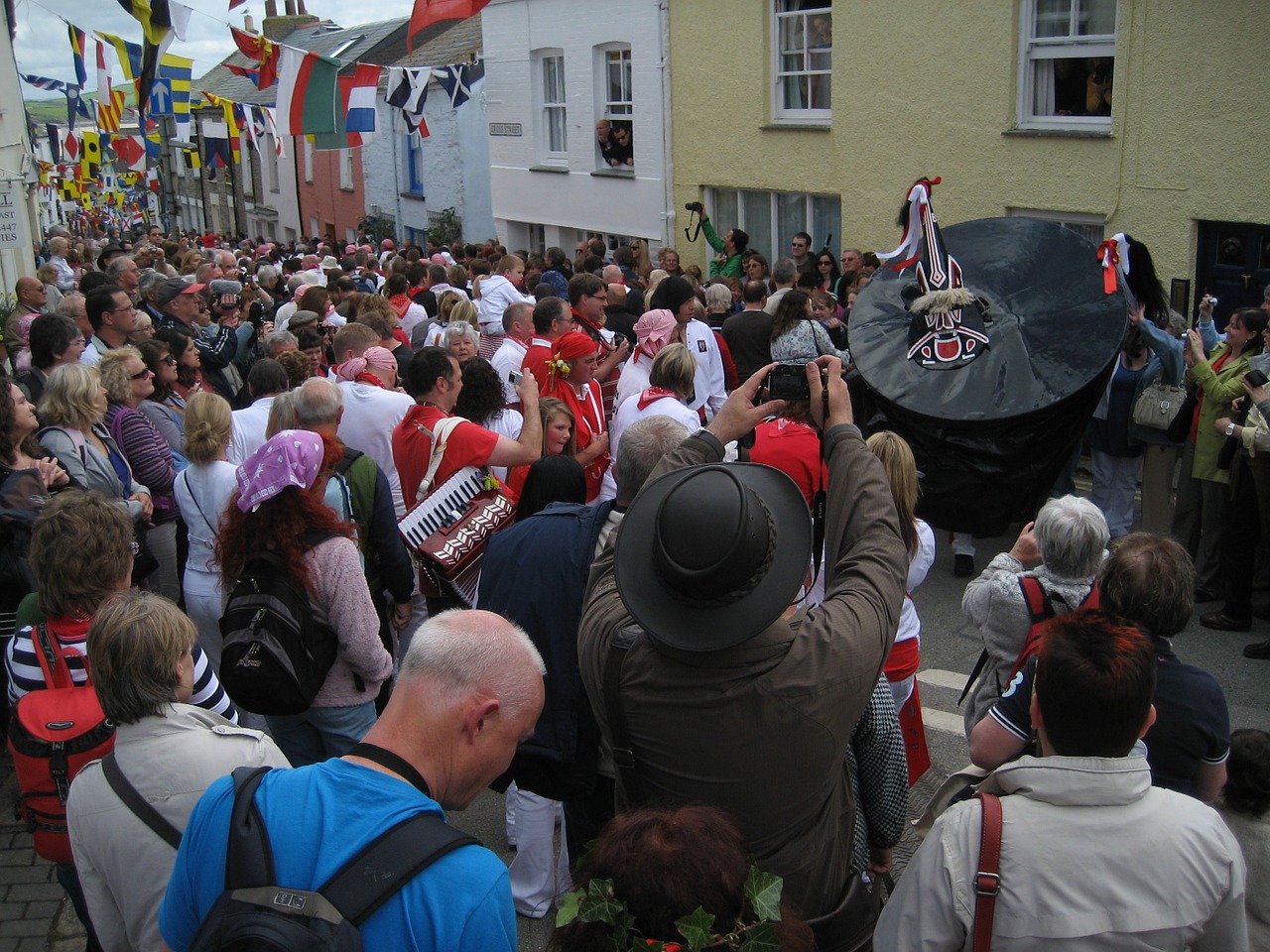 padstow may day old 'oss free photo
