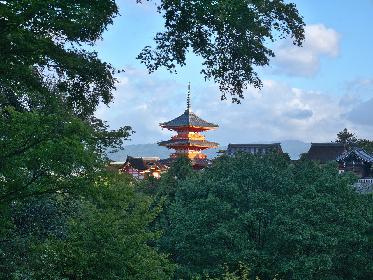 pagoda  kyoto  kyomizudera free photo