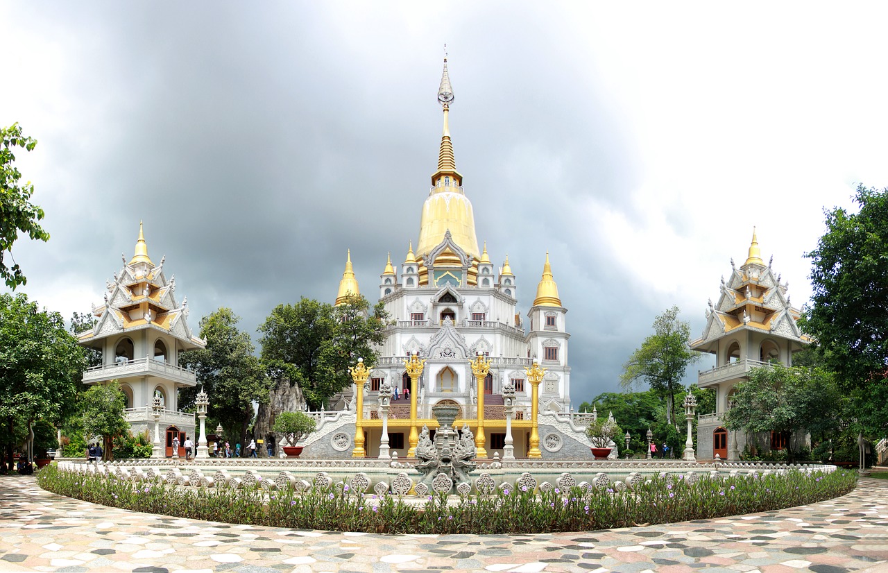 pagoda vietnam buulong free photo