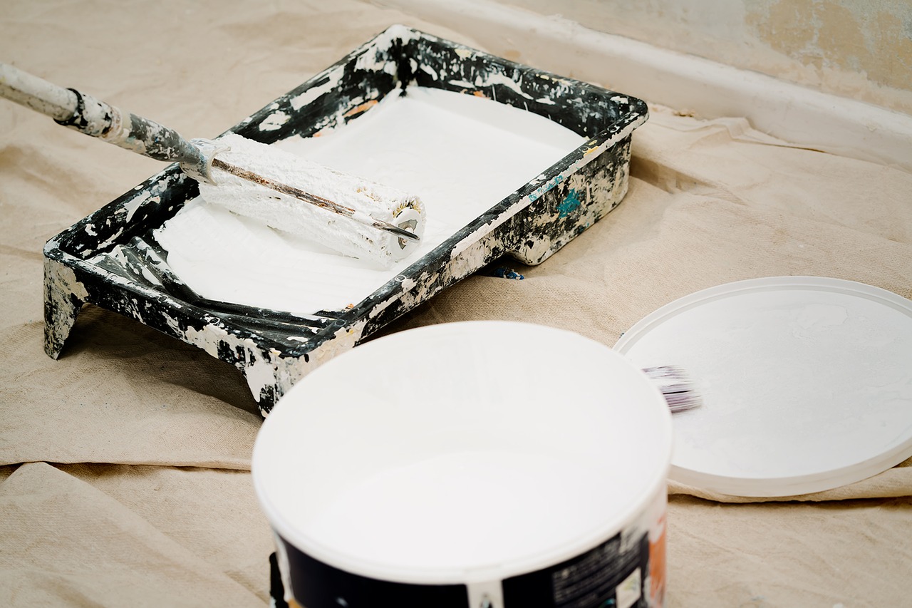 paint  interior paint  paint bucket free photo