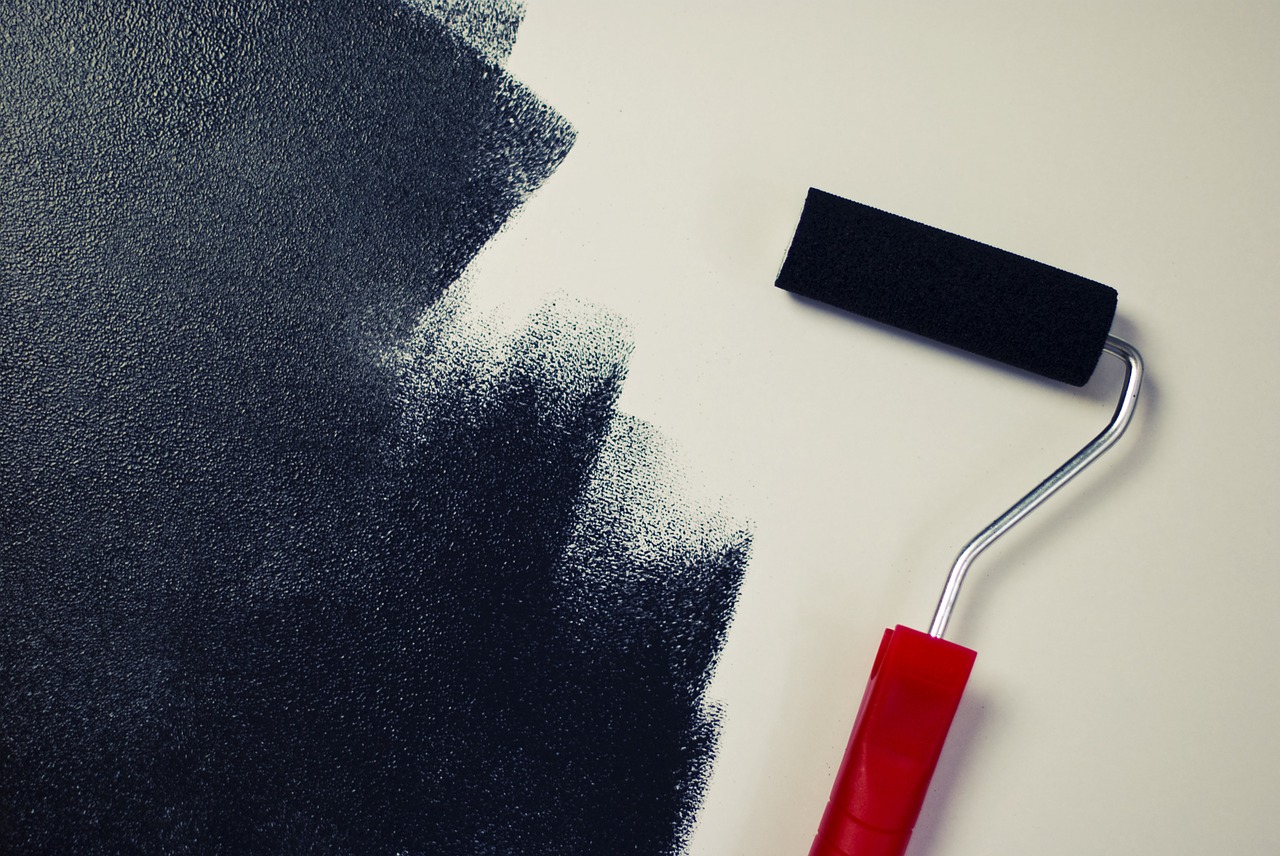 painting paint roller black free photo