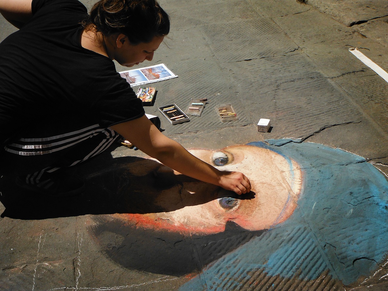 painting on the ground chalk woman free photo