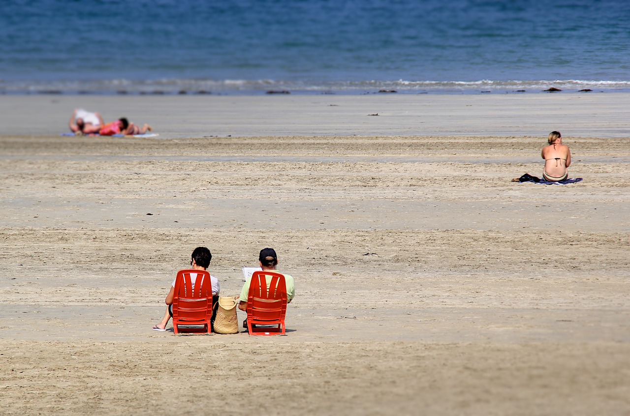 pair beach sea free photo