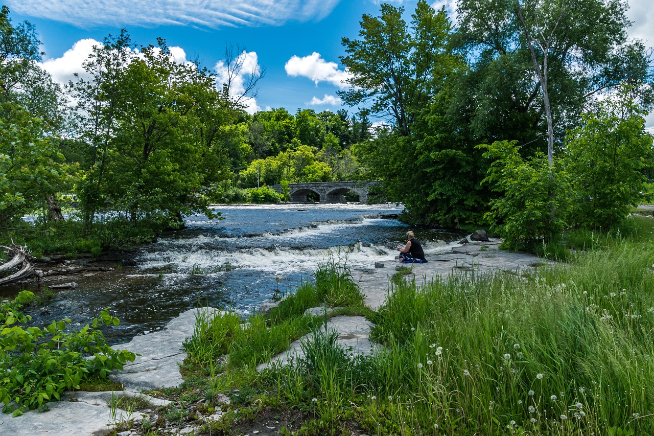 pakenham ontario  stone bridge  river free photo