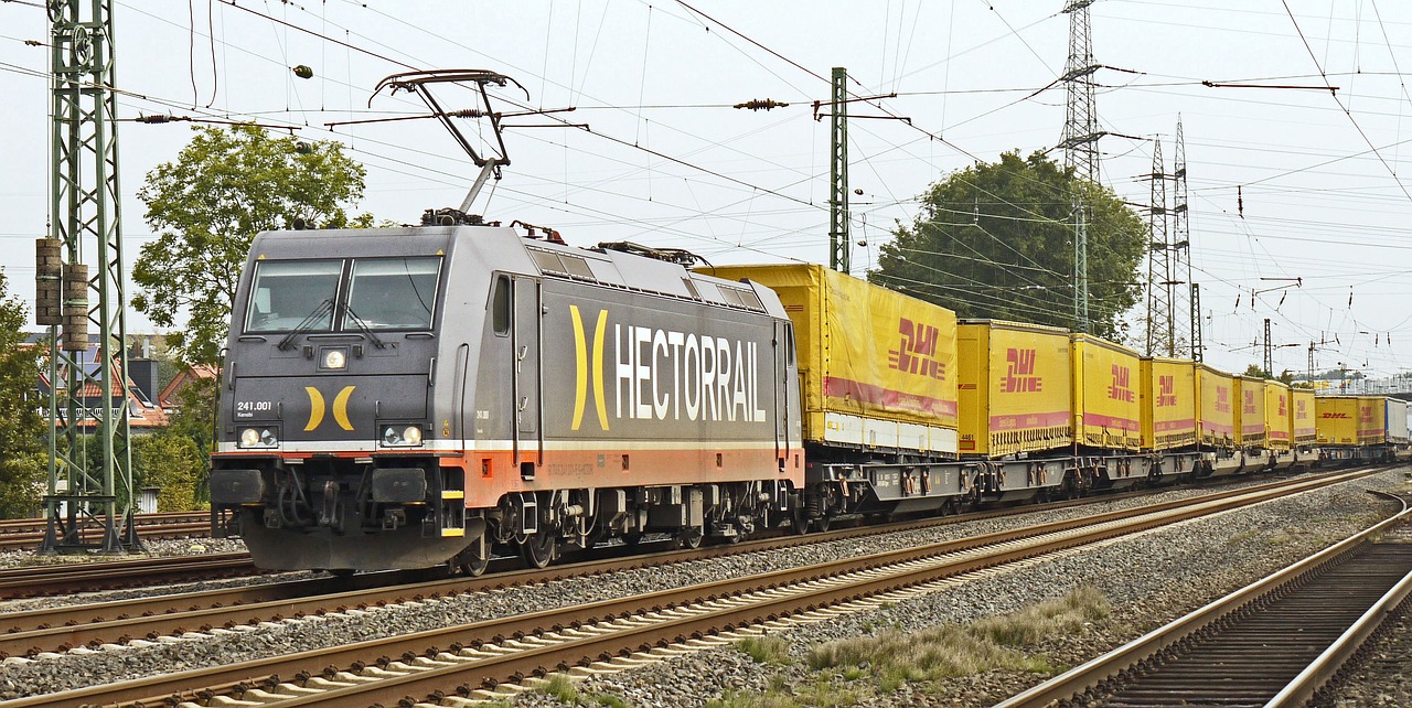 paketzug freight train electric locomotive free photo