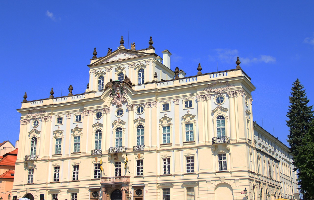 palace  prague  czechia free photo