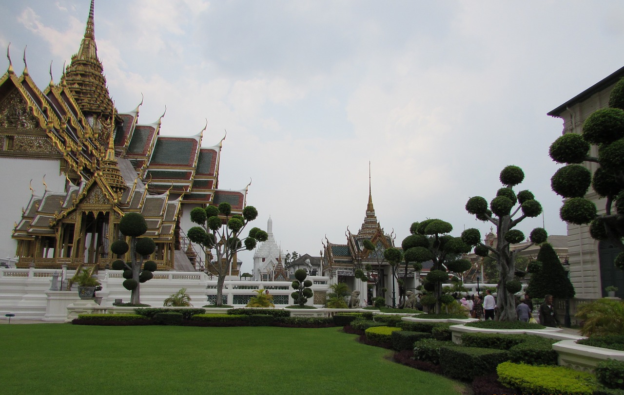 palace bangkok thailand free photo