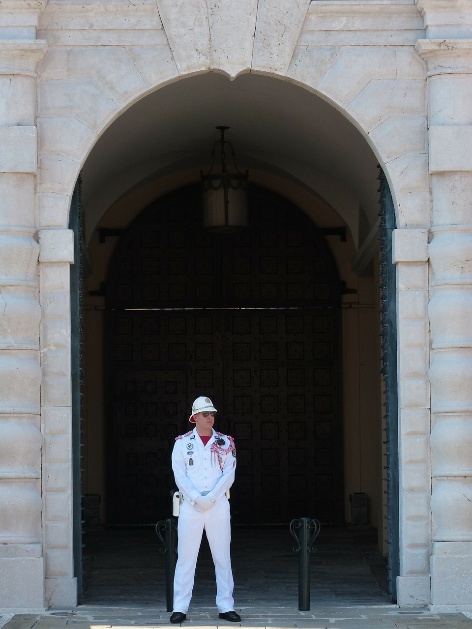 palace guard guard man free photo