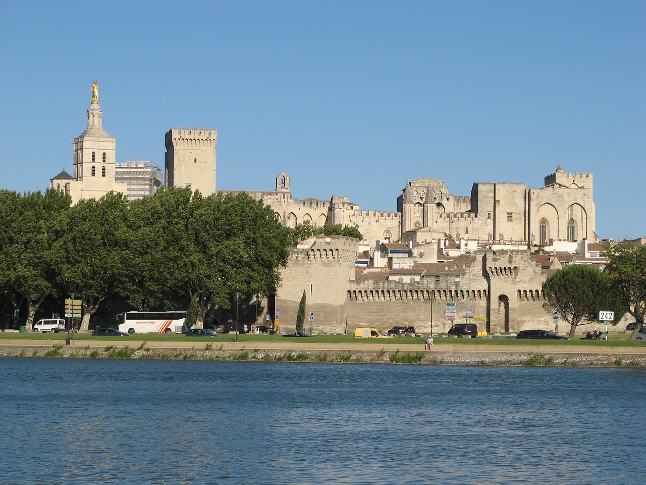 palace of the popes avignon heritage free photo