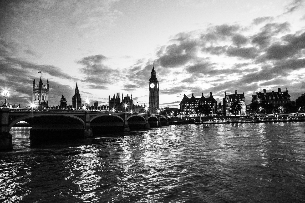 palace of westminster big ben london free photo