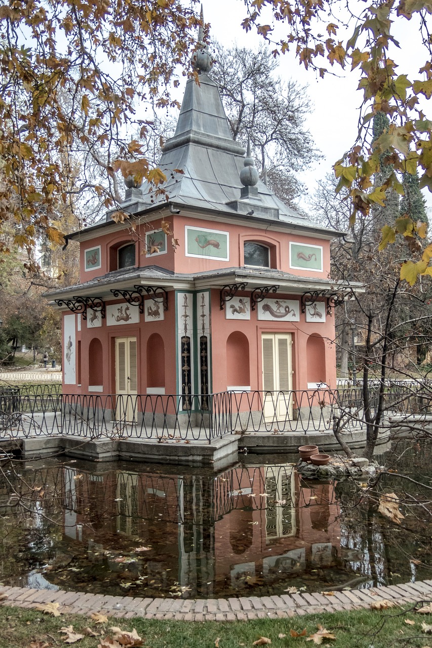 palacete palace madrid free photo